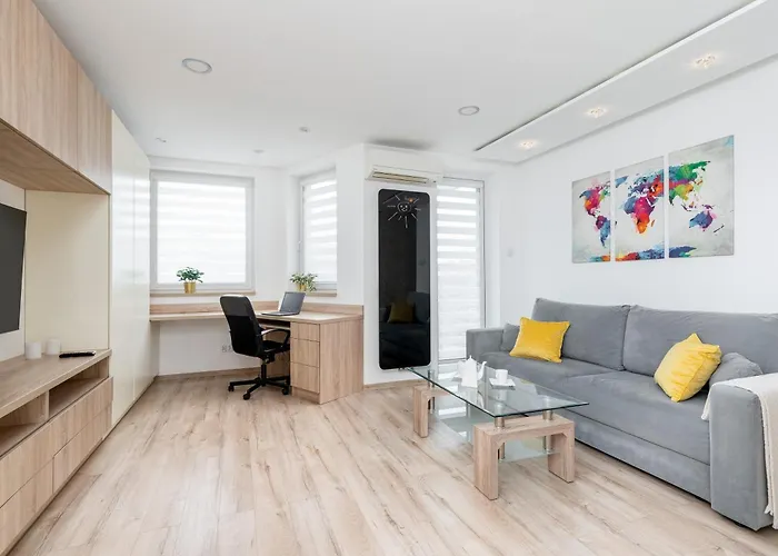 Sunny Kliny Apartment